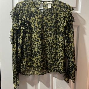 H&M green and black printed blouse